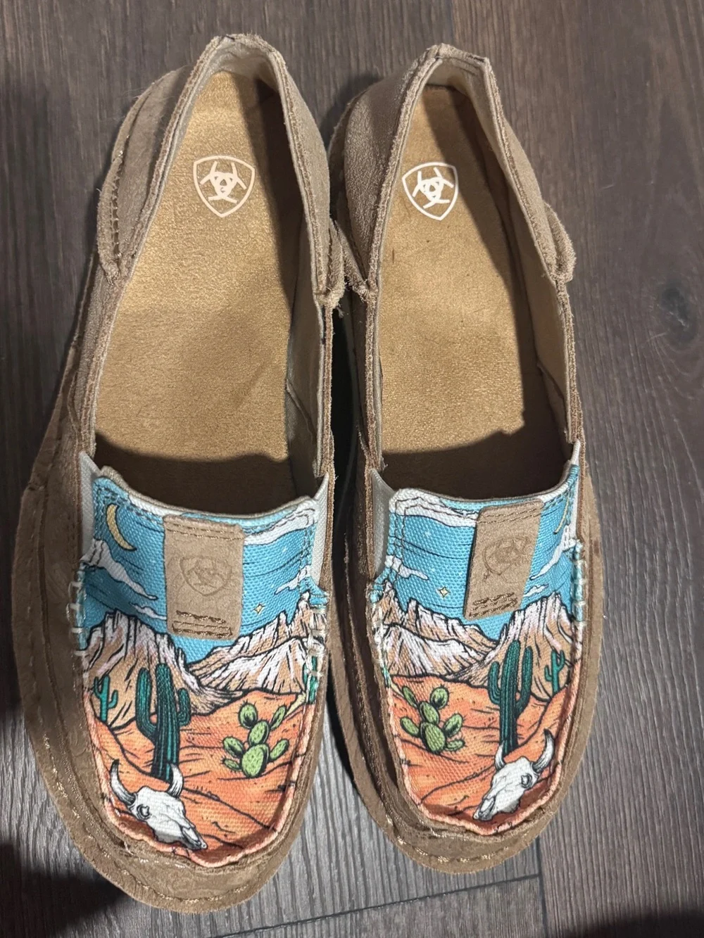 Ariat Cruiser Convertible Loafers -Desert Cacti and Embossed Leather - Like New!